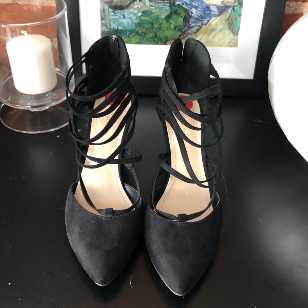 BCBG black suede strappy wedges sz 6